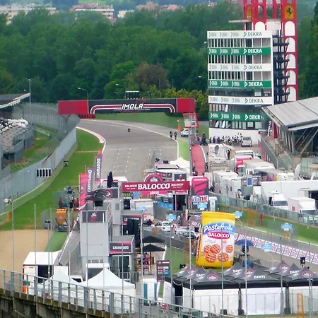 Smart Autodromo Hotel