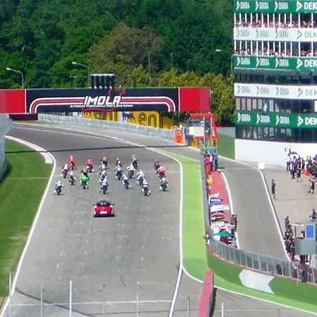 Smart Autodromo Hotel