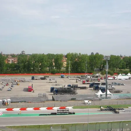 Smart Autodromo Hotel